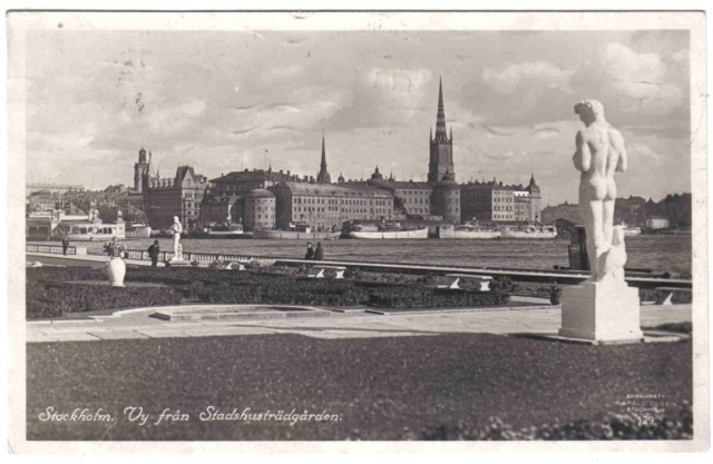 129   Stockholm. Vy från Stadshusträdgården.