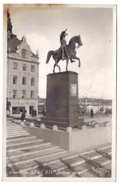 97   Stockholm. Karl XIV Johans staty.
