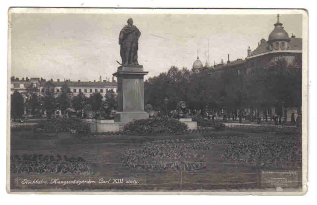 13   Stockholm. Kungsträdgården. Carl XIII staty.