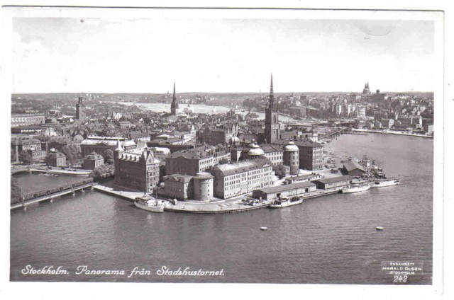 242   Stockholm. Panorama från Stadshustornet.